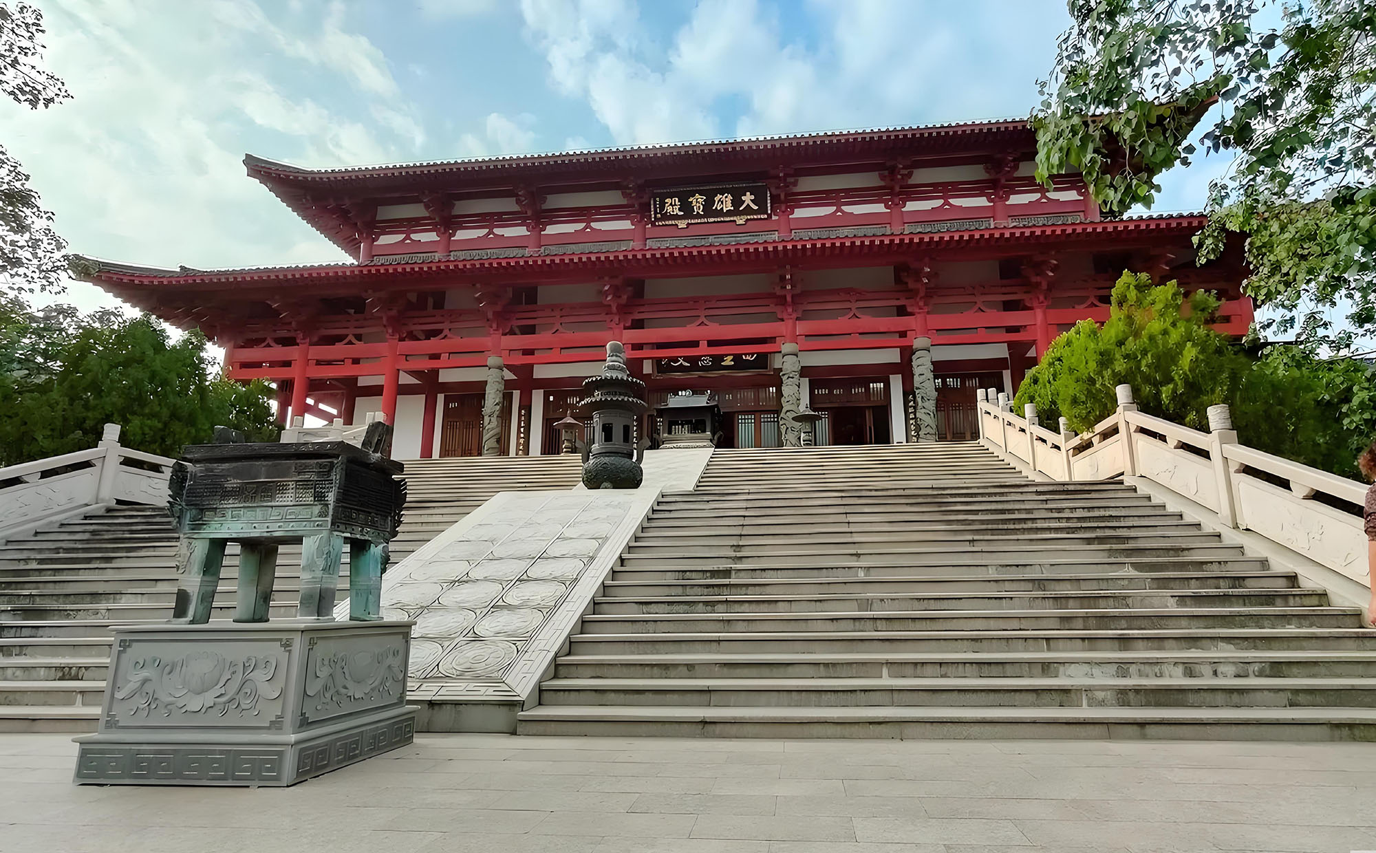 北海银海区红木牌匾定制：寺庙宗祠,园林景观,创意招牌,抱柱对联