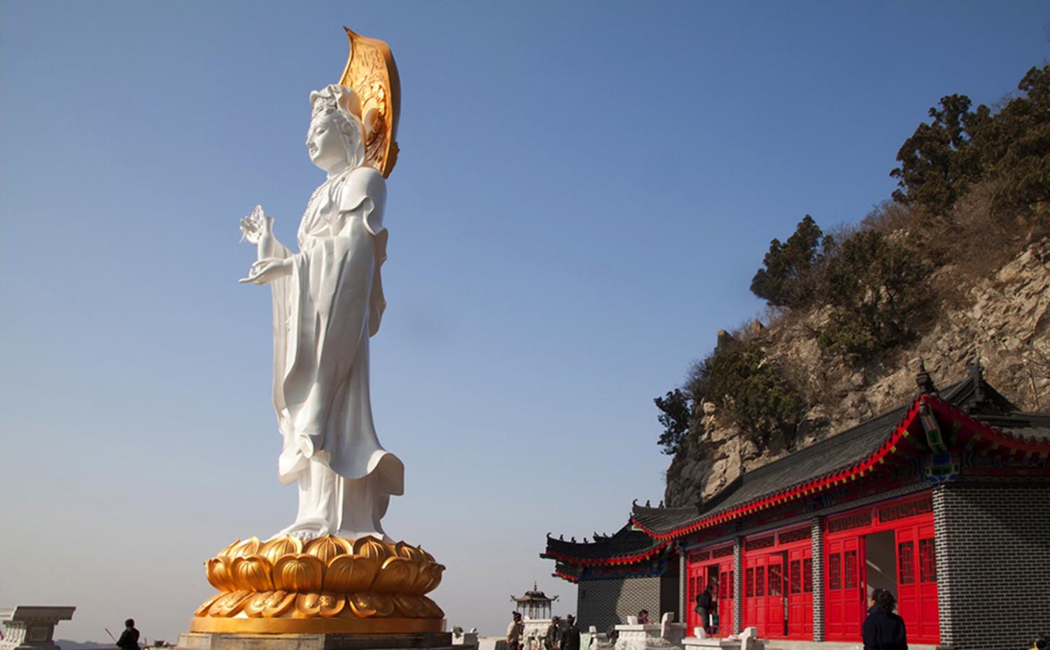朝阳红木牌匾定制：寺庙宗祠,园林景观,创意招牌,抱柱对联