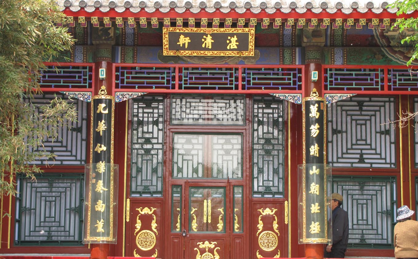 淮北红木牌匾定制：寺庙宗祠,园林景观,创意招牌,抱柱对联