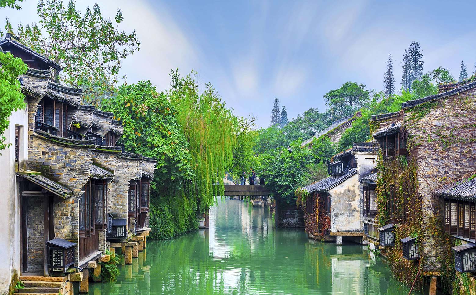 桐乡市红木牌匾定制：寺庙宗祠,园林景观,创意招牌,抱柱对联