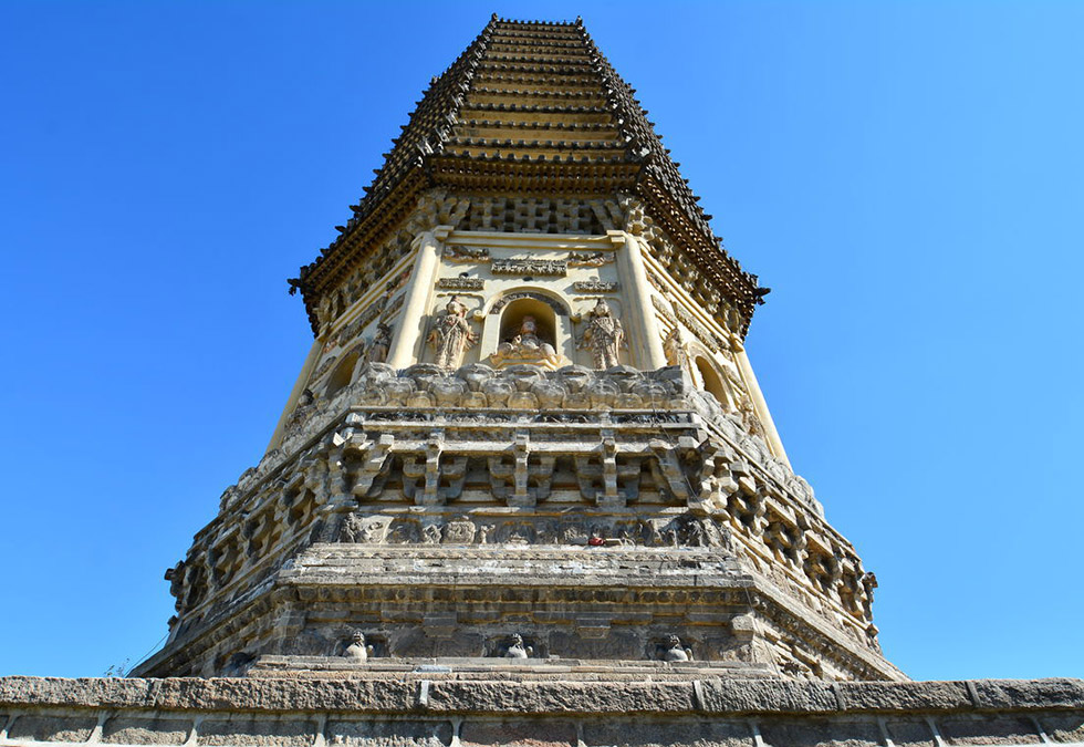 盘锦红木牌匾定制：寺庙宗祠,园林景观,创意招牌,抱柱对联