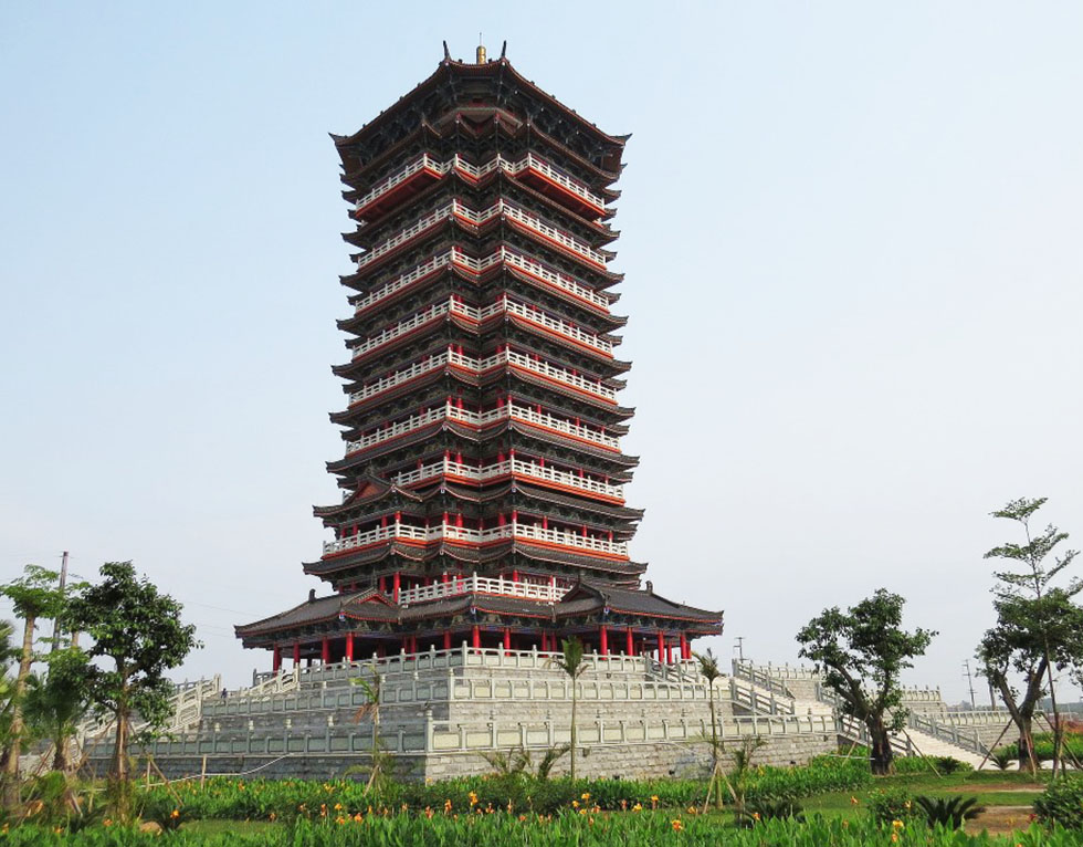 钦州红木牌匾定制：寺庙宗祠,园林景观,创意招牌,抱柱对联