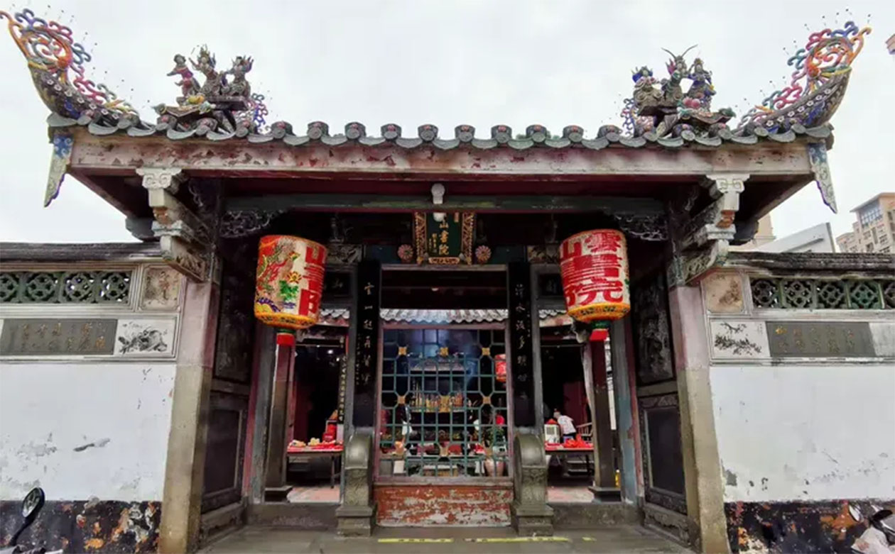 云霄县红木牌匾对联定制