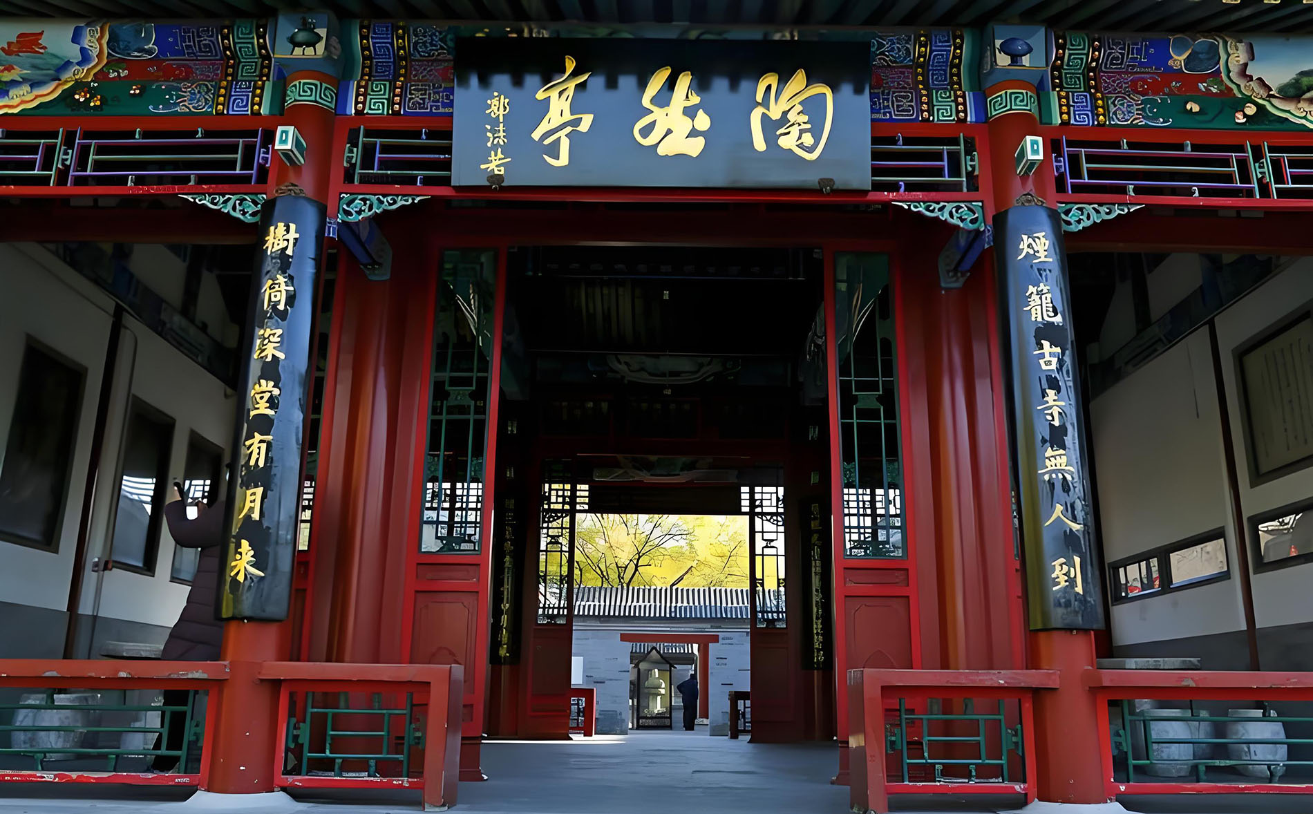 西城区红木牌匾定制：寺庙宗祠,园林景观,创意招牌,抱柱对联