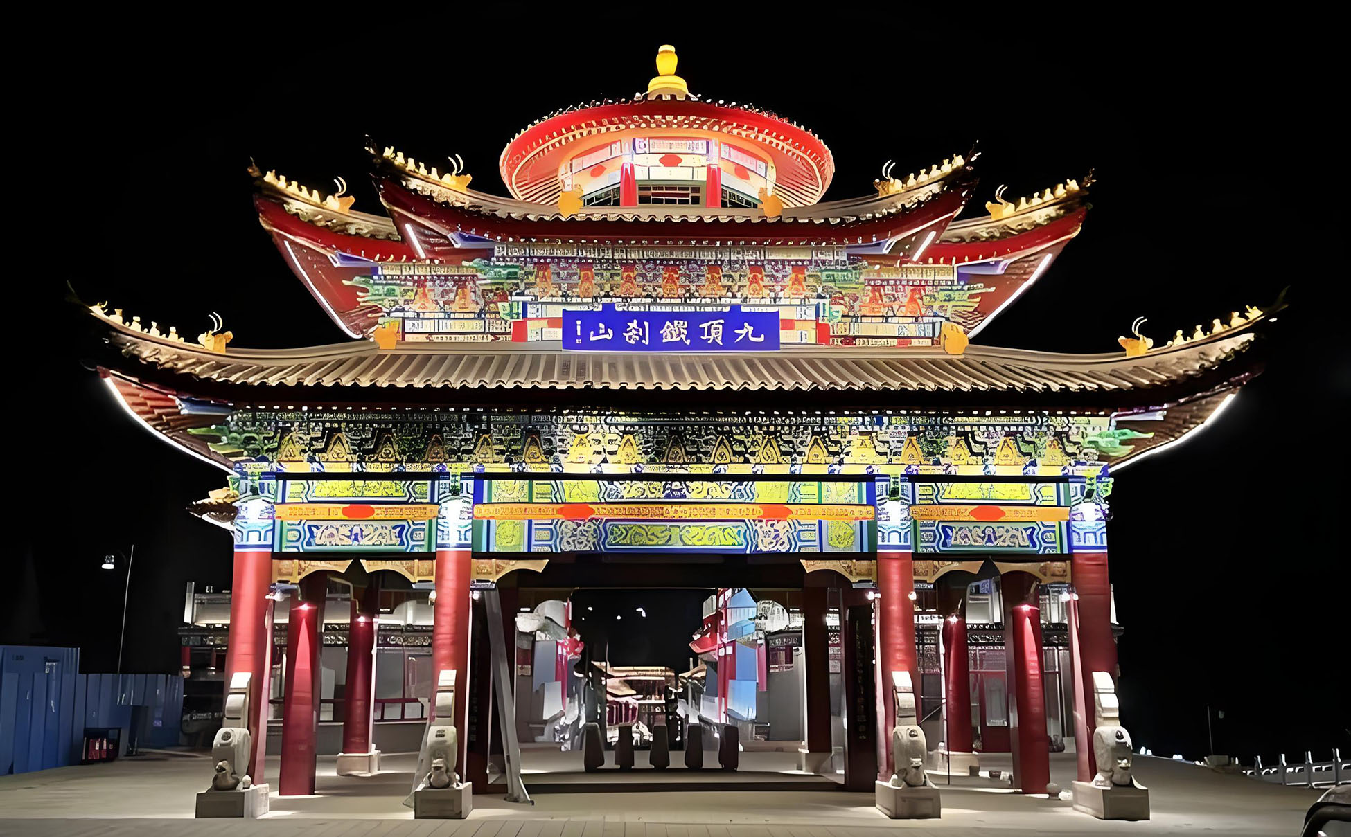 南芬区红木牌匾定制：寺庙宗祠,园林景观,创意招牌,抱柱对联