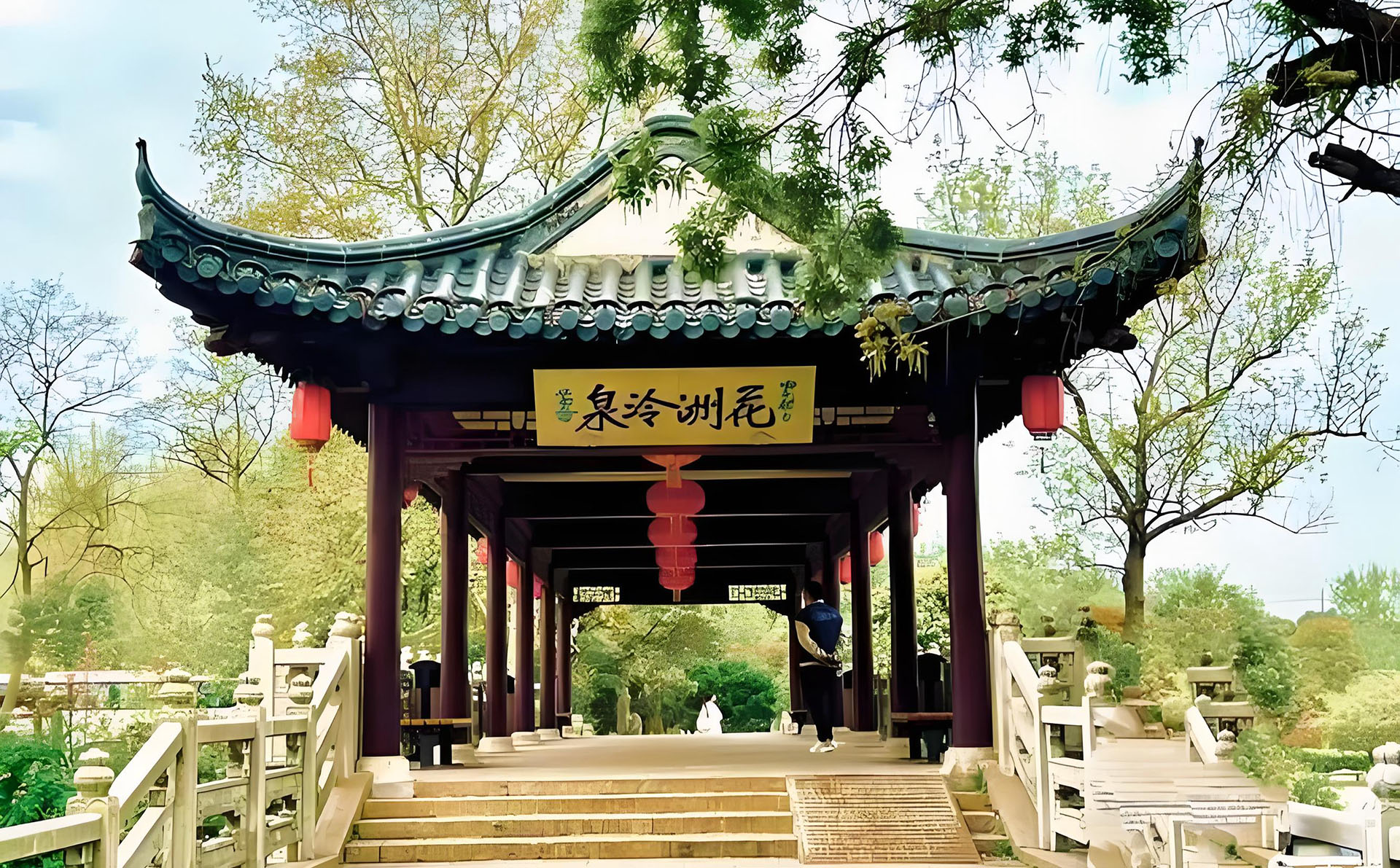 金坛区红木牌匾定制：寺庙宗祠,园林景观,创意招牌,抱柱对联