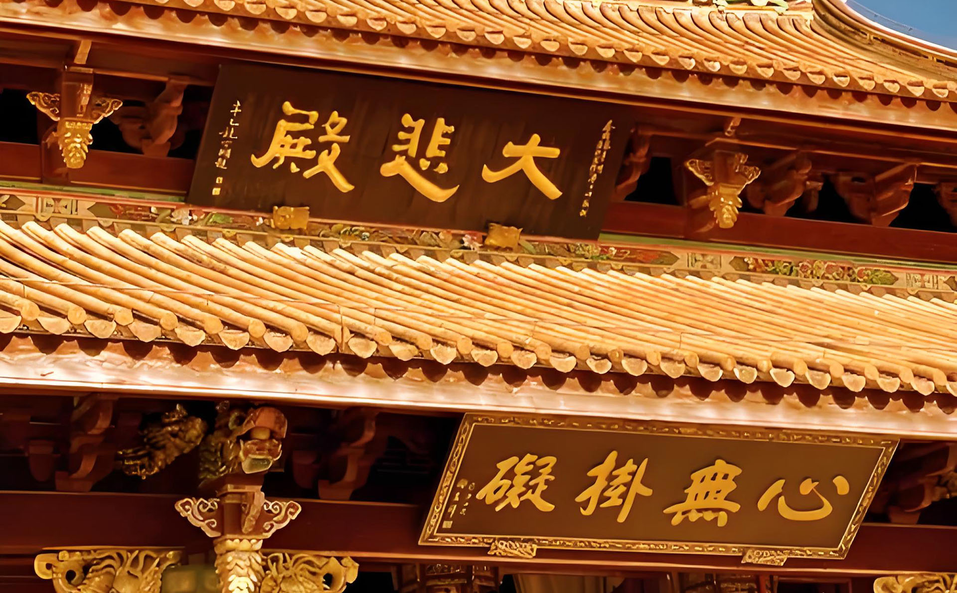 湘桥区红木牌匾定制：寺庙宗祠,园林景观,创意招牌,抱柱对联