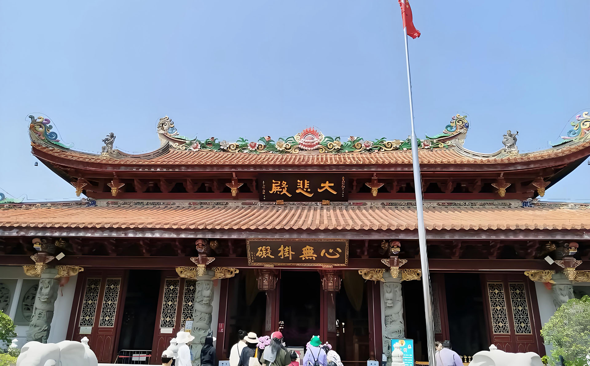 潮安区红木牌匾定制：寺庙宗祠,园林景观,创意招牌,抱柱对联