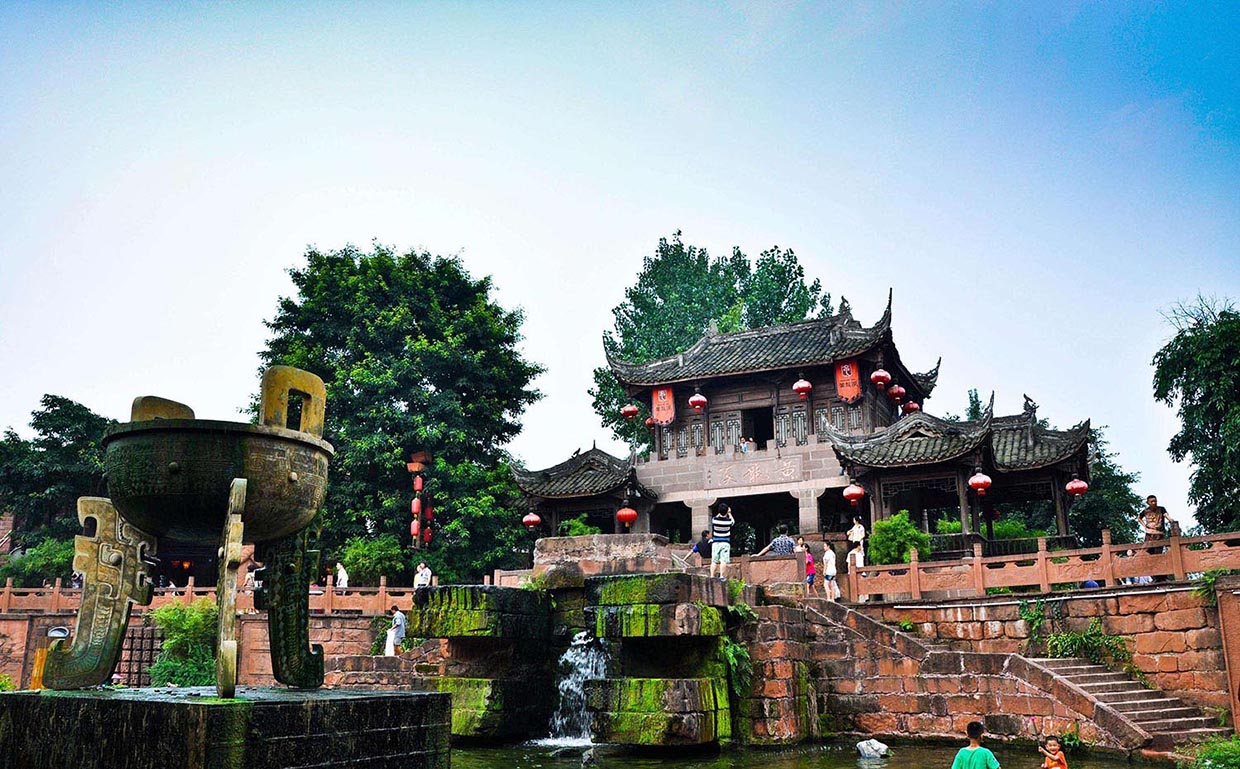 成都双流区红木牌匾定制：寺庙宗祠,园林景观,创意招牌,抱柱对联