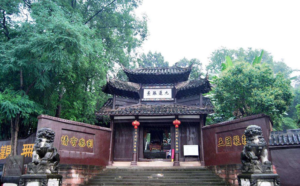 成都红木牌匾定制：寺庙宗祠,园林景观,创意招牌,抱柱对联