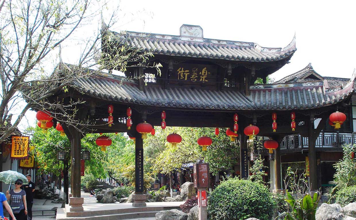 成都红木牌匾定制：寺庙宗祠,园林景观,创意招牌,抱柱对联