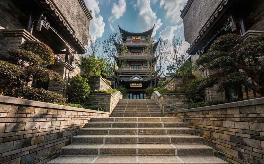 郴州红木牌匾定制：寺庙宗祠,园林景观,创意招牌,抱柱对联