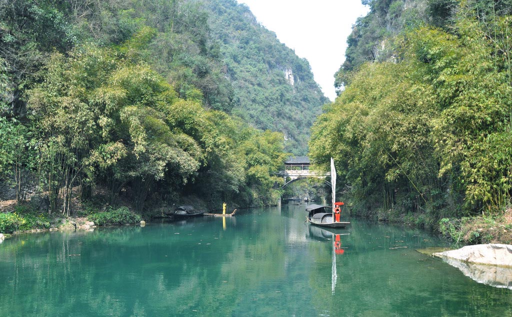 重庆红木牌匾定制：寺庙宗祠,园林景观,创意招牌,抱柱对联