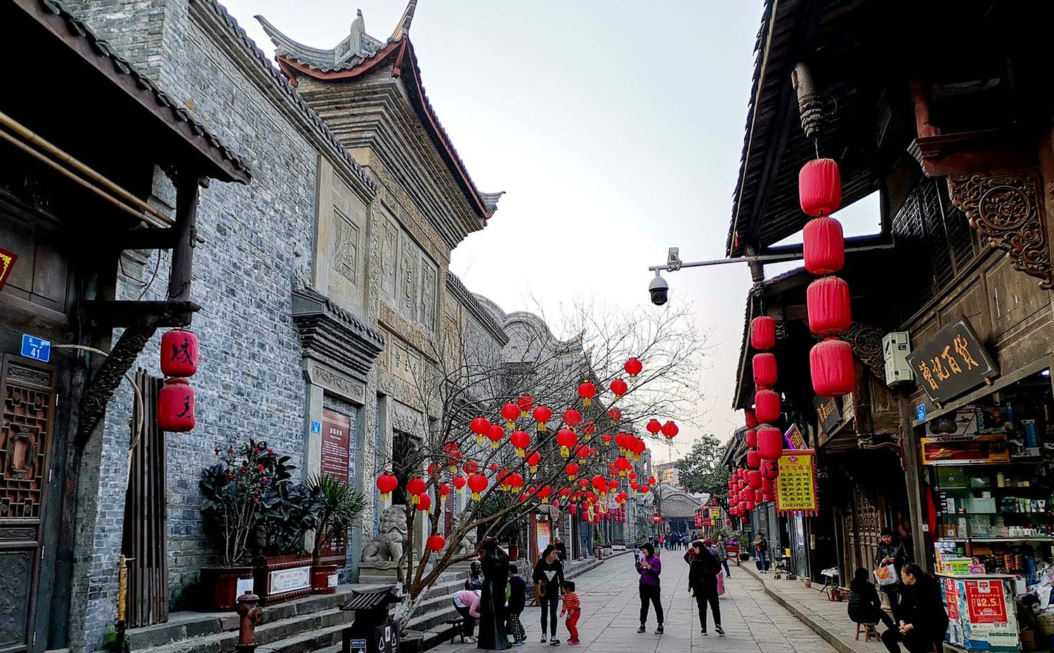 重庆红木牌匾定制：寺庙宗祠,园林景观,创意招牌,抱柱对联