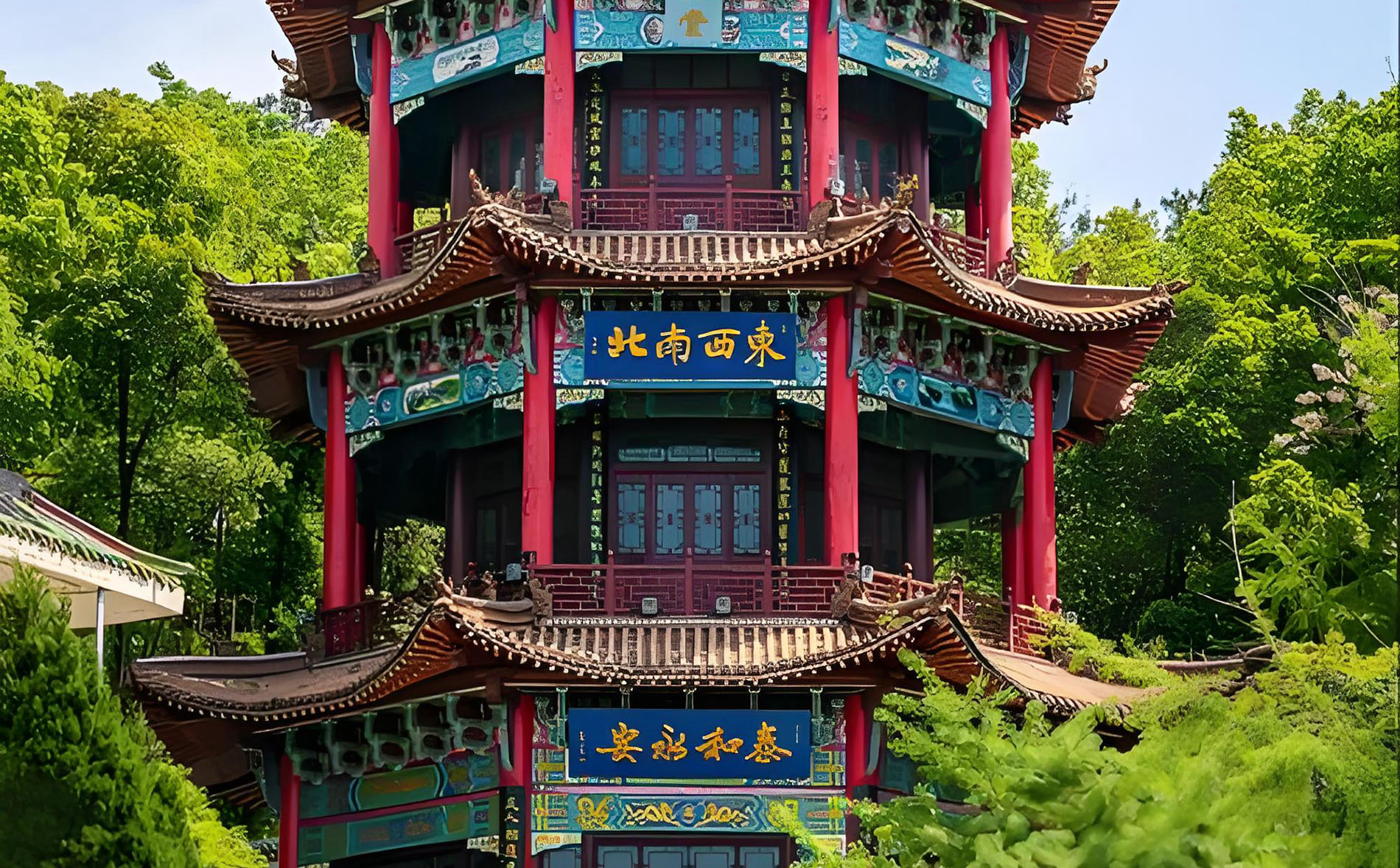 鄂州红木牌匾定制：寺庙宗祠,园林景观,创意招牌,抱柱对联