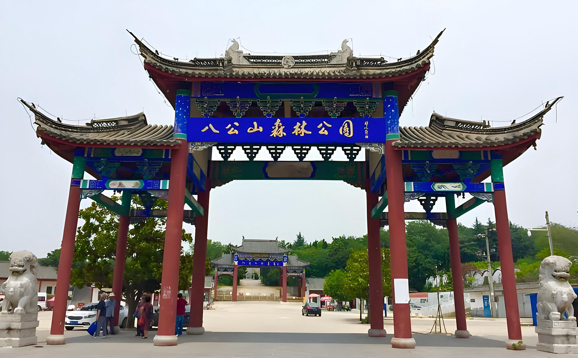 阜阳红木牌匾定制：寺庙宗祠,园林景观,创意招牌,抱柱对联