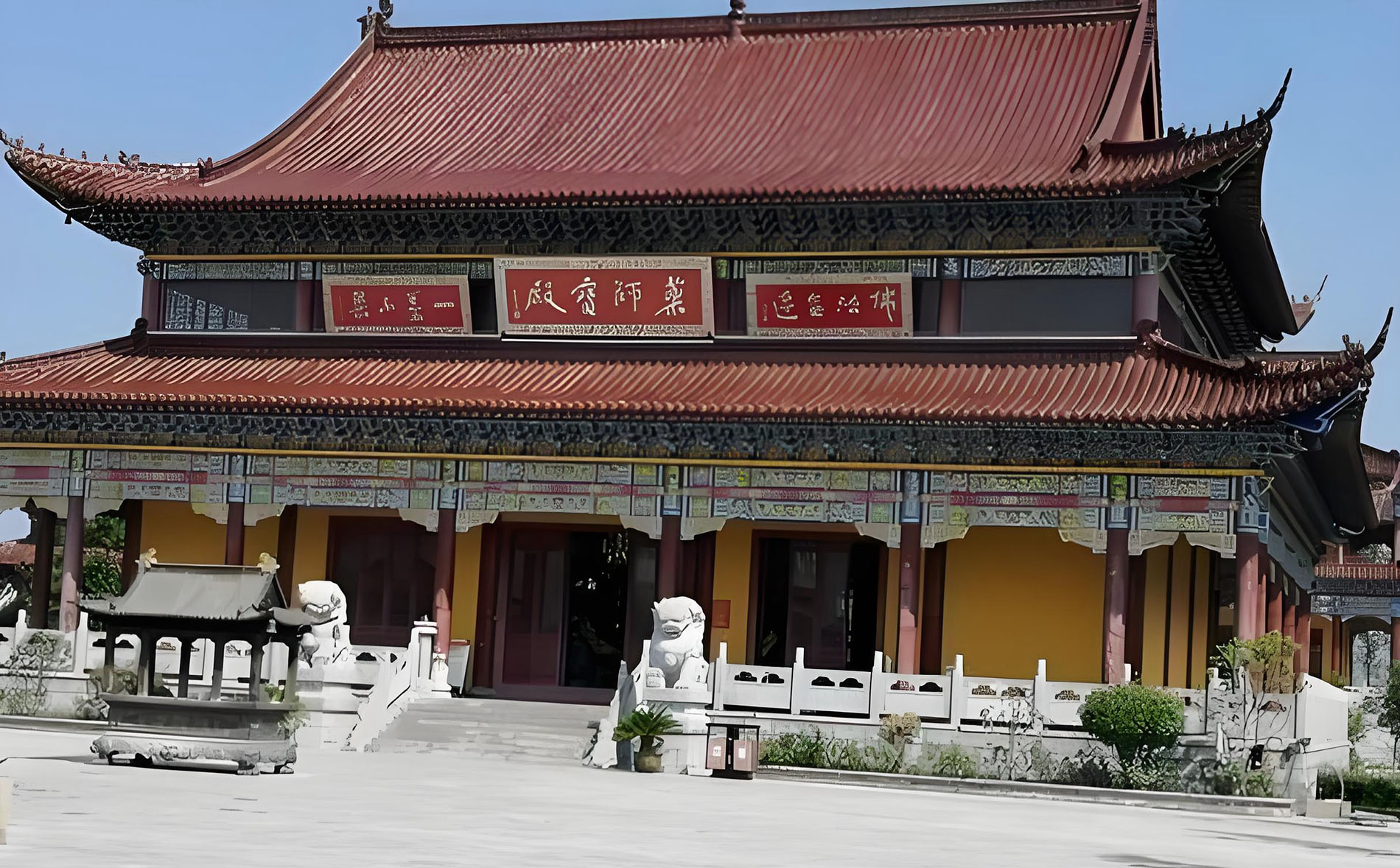 界首市红木牌匾定制：寺庙宗祠,园林景观,创意招牌,抱柱对联