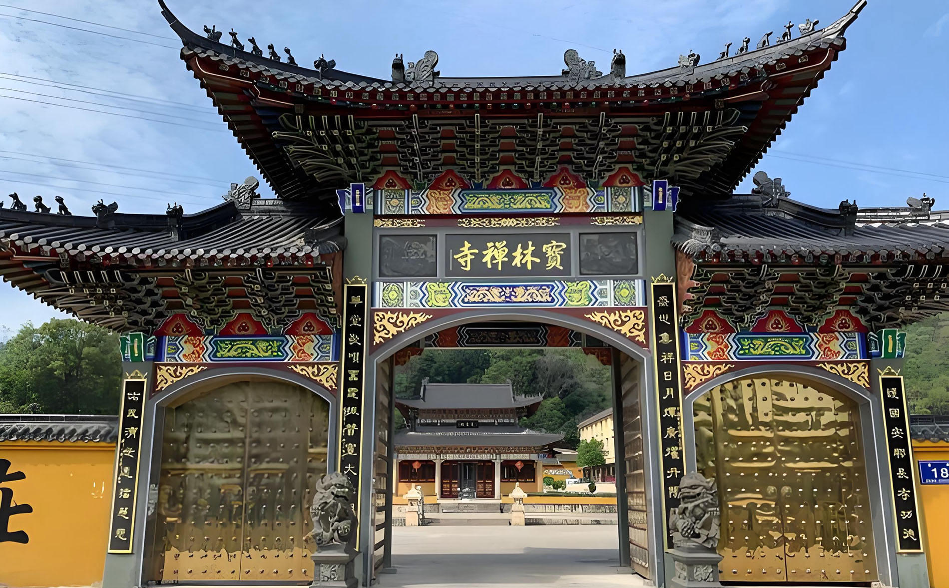 连江县红木牌匾定制：寺庙宗祠,园林景观,创意招牌,抱柱对联