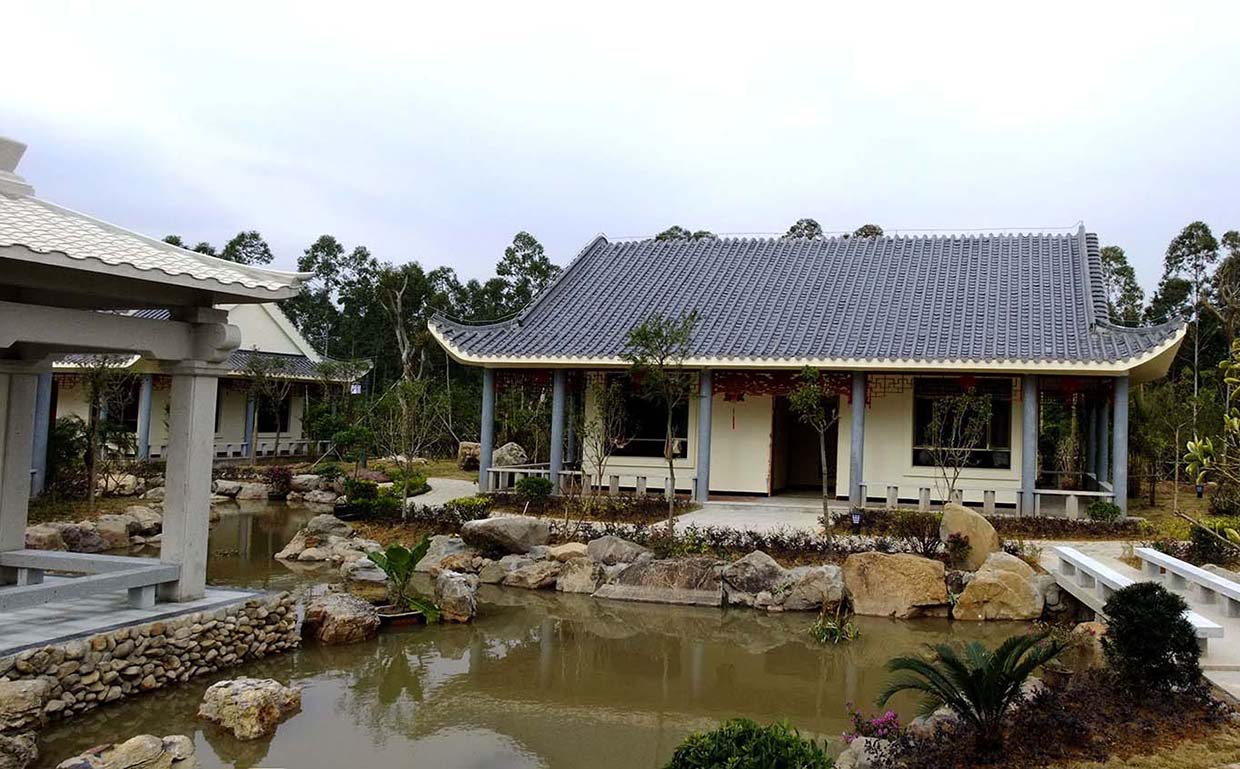 福清市红木牌匾定制：寺庙宗祠,园林景观,创意招牌,抱柱对联