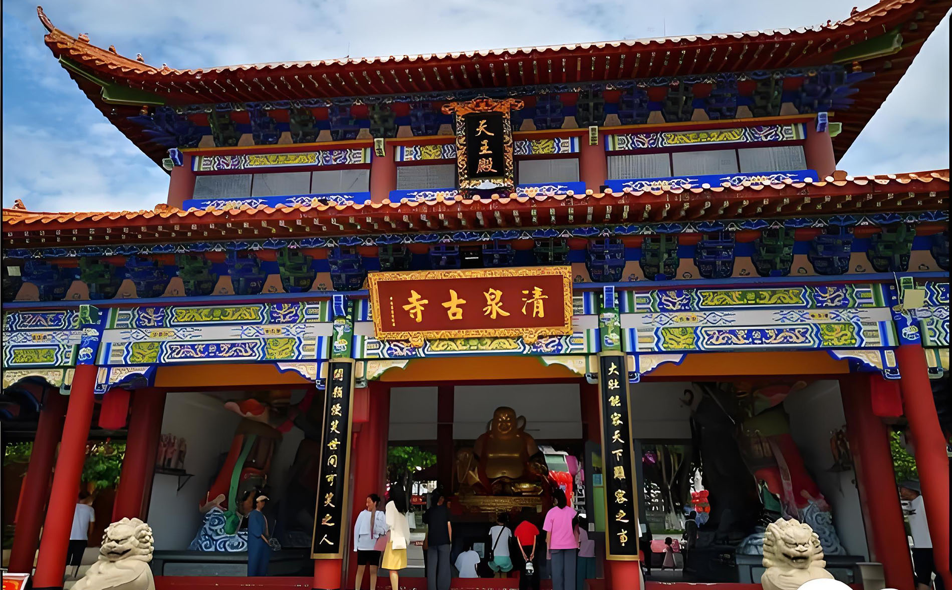 惠阳区红木牌匾定制：寺庙宗祠,园林景观,创意招牌,抱柱对联