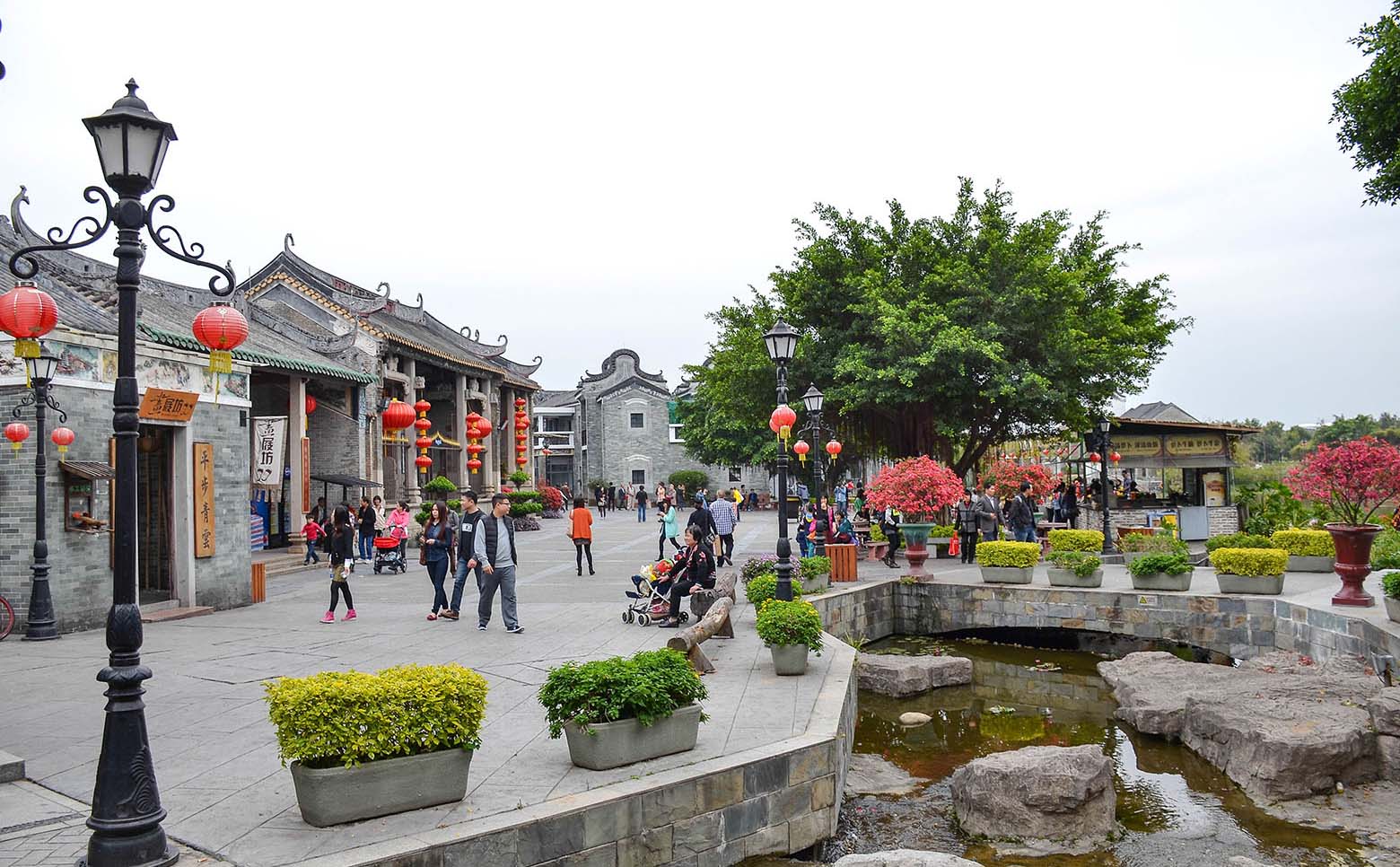 番禺区红木牌匾定制：寺庙宗祠,园林景观,创意招牌,抱柱对联