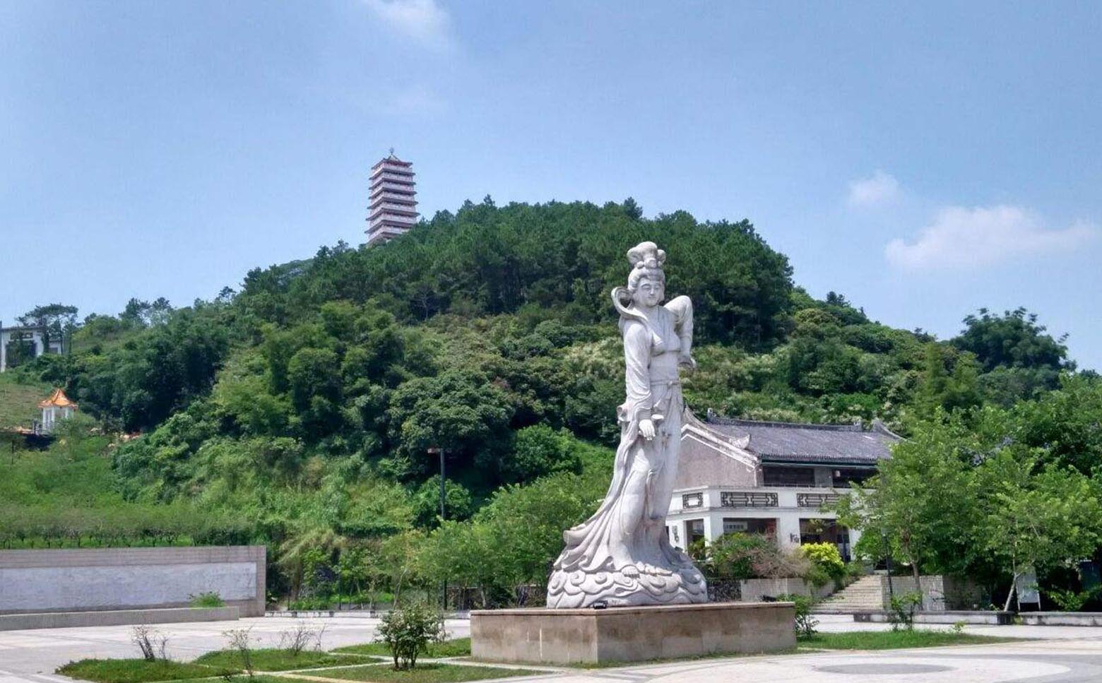 增城区红木牌匾定制：寺庙宗祠,园林景观,创意招牌,抱柱对联