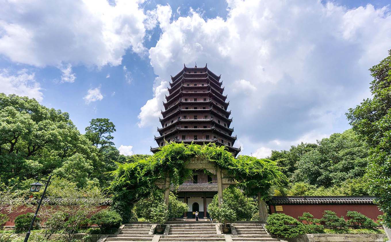 江干红木牌匾定制：寺庙宗祠,园林景观,创意招牌,抱柱对联