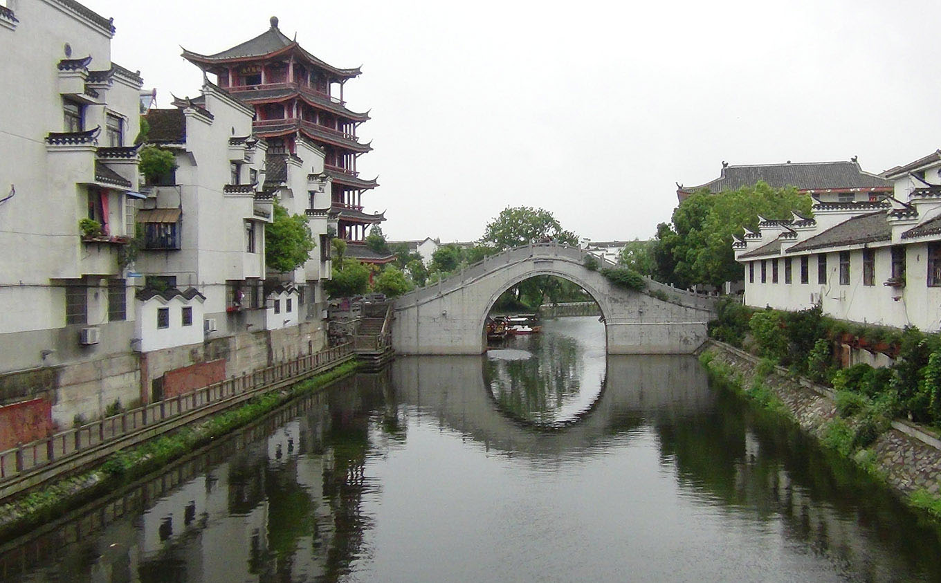 肥西县红木牌匾定制：寺庙宗祠,园林景观,创意招牌,抱柱对联