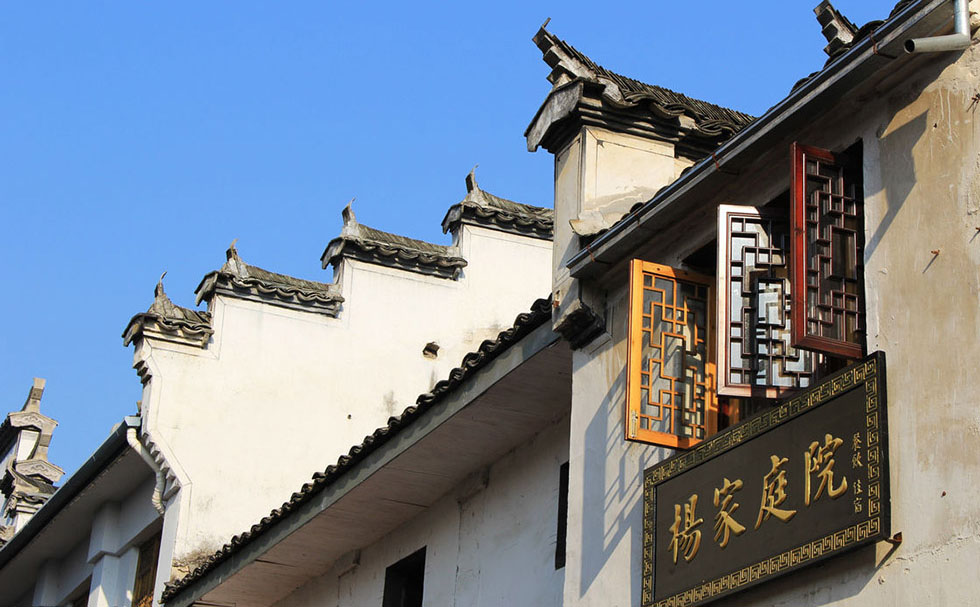 黄山红木牌匾定制：寺庙宗祠,园林景观,创意招牌,抱柱对联