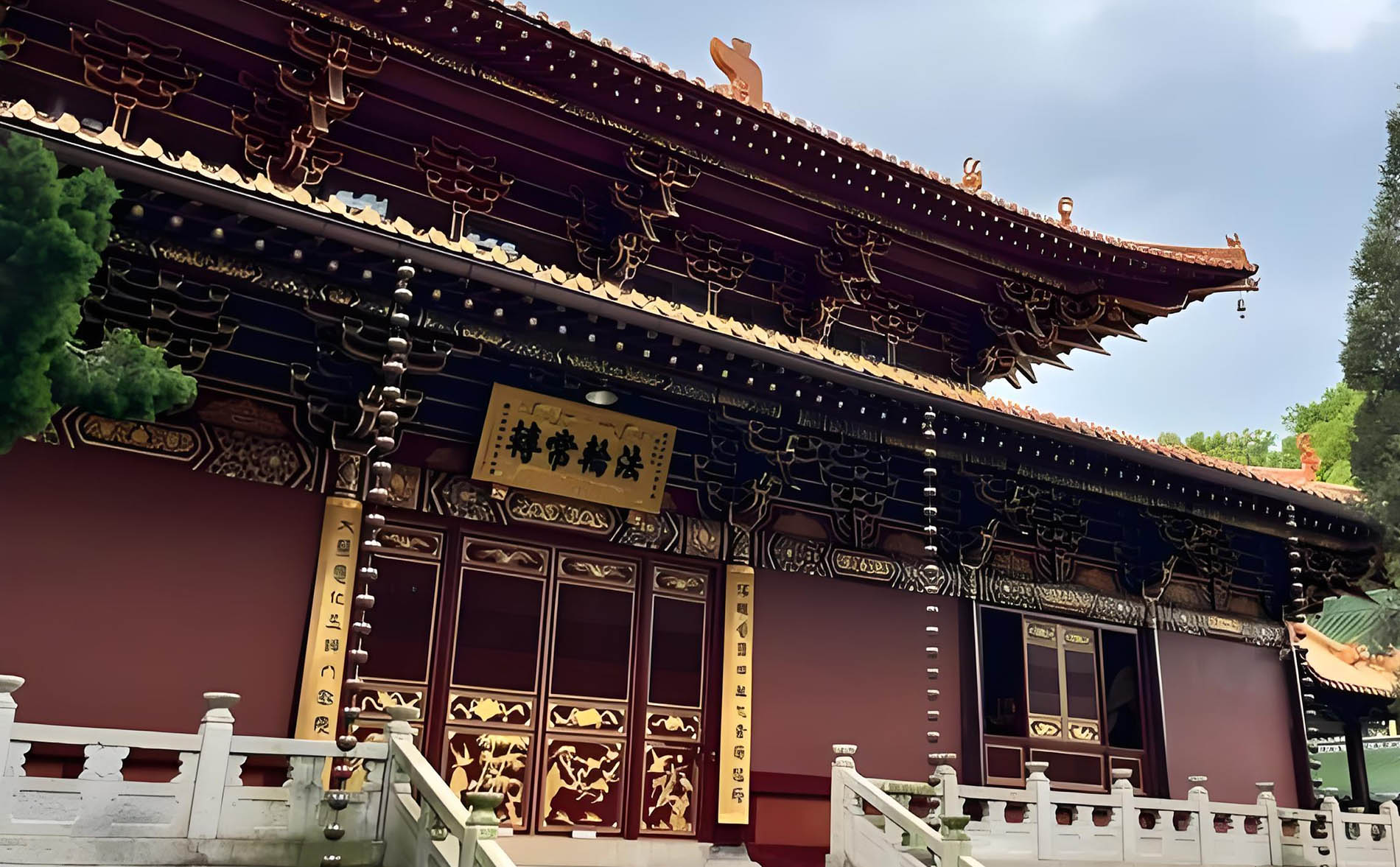 德安县红木牌匾定制：寺庙宗祠,园林景观,创意招牌,抱柱对联