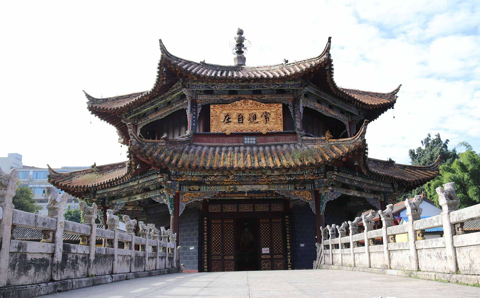 五华区红木牌匾定制：寺庙宗祠,园林景观,创意招牌,抱柱对联