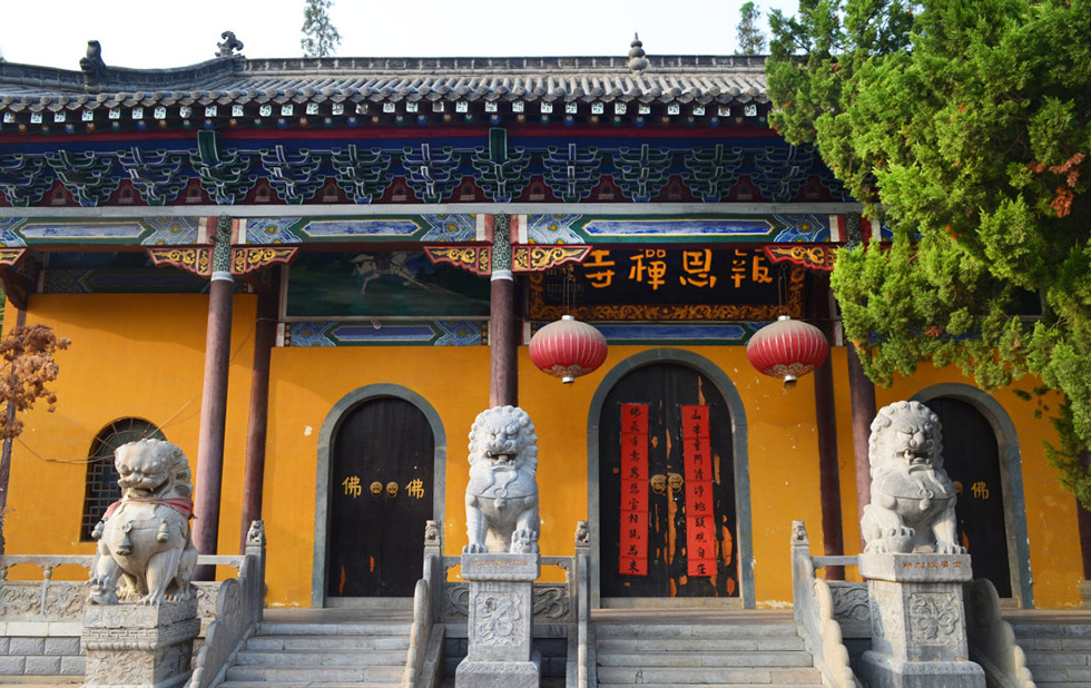 金安区红木牌匾定制：寺庙宗祠,园林景观,创意招牌,抱柱对联