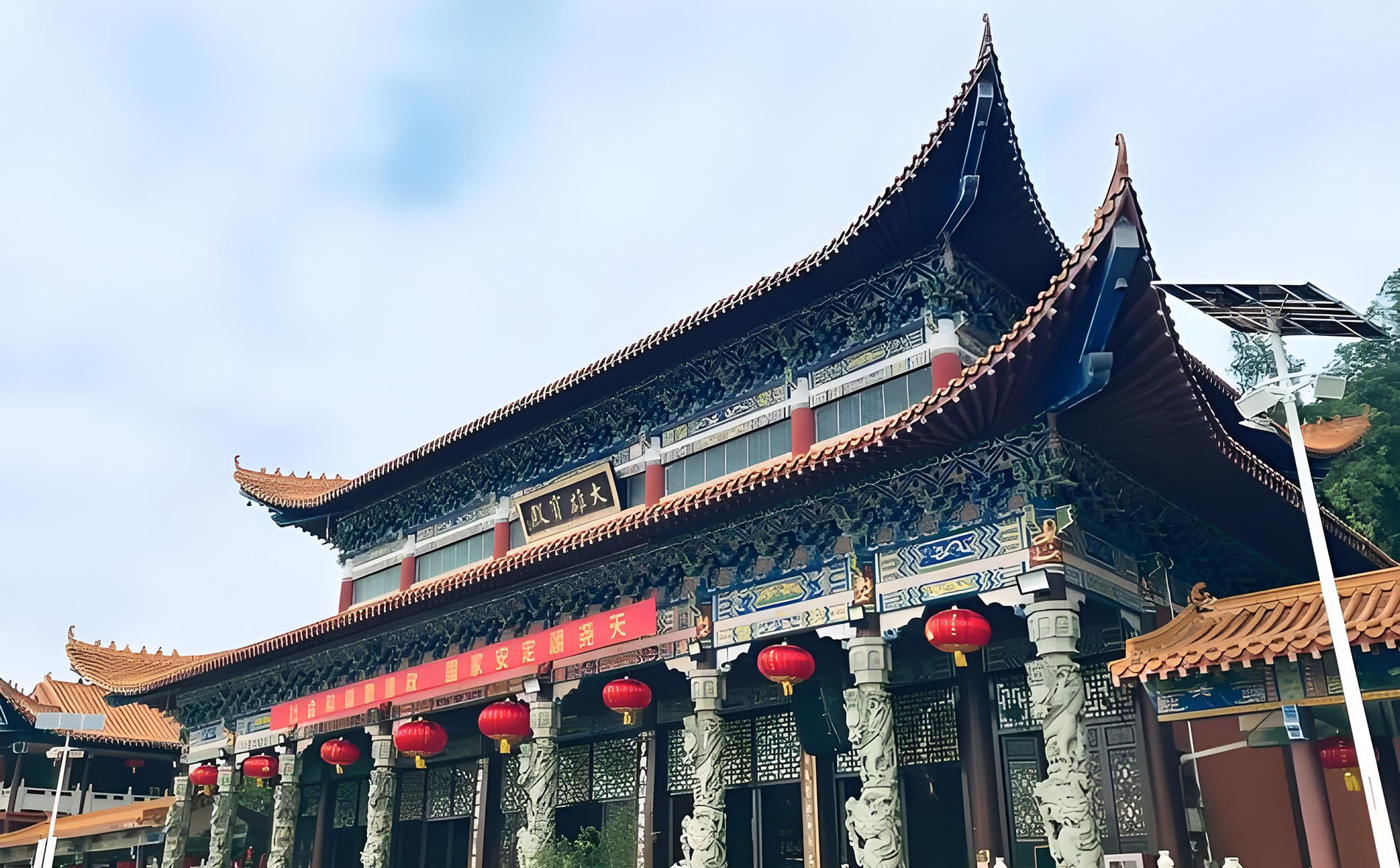 化州市红木牌匾定制：寺庙宗祠,园林景观,创意招牌,抱柱对联