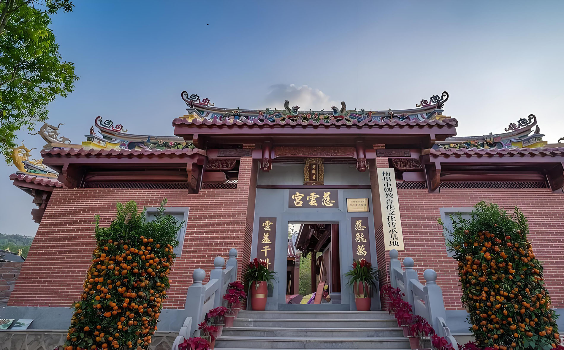 大埔县红木牌匾定制：寺庙宗祠,园林景观,创意招牌,抱柱对联