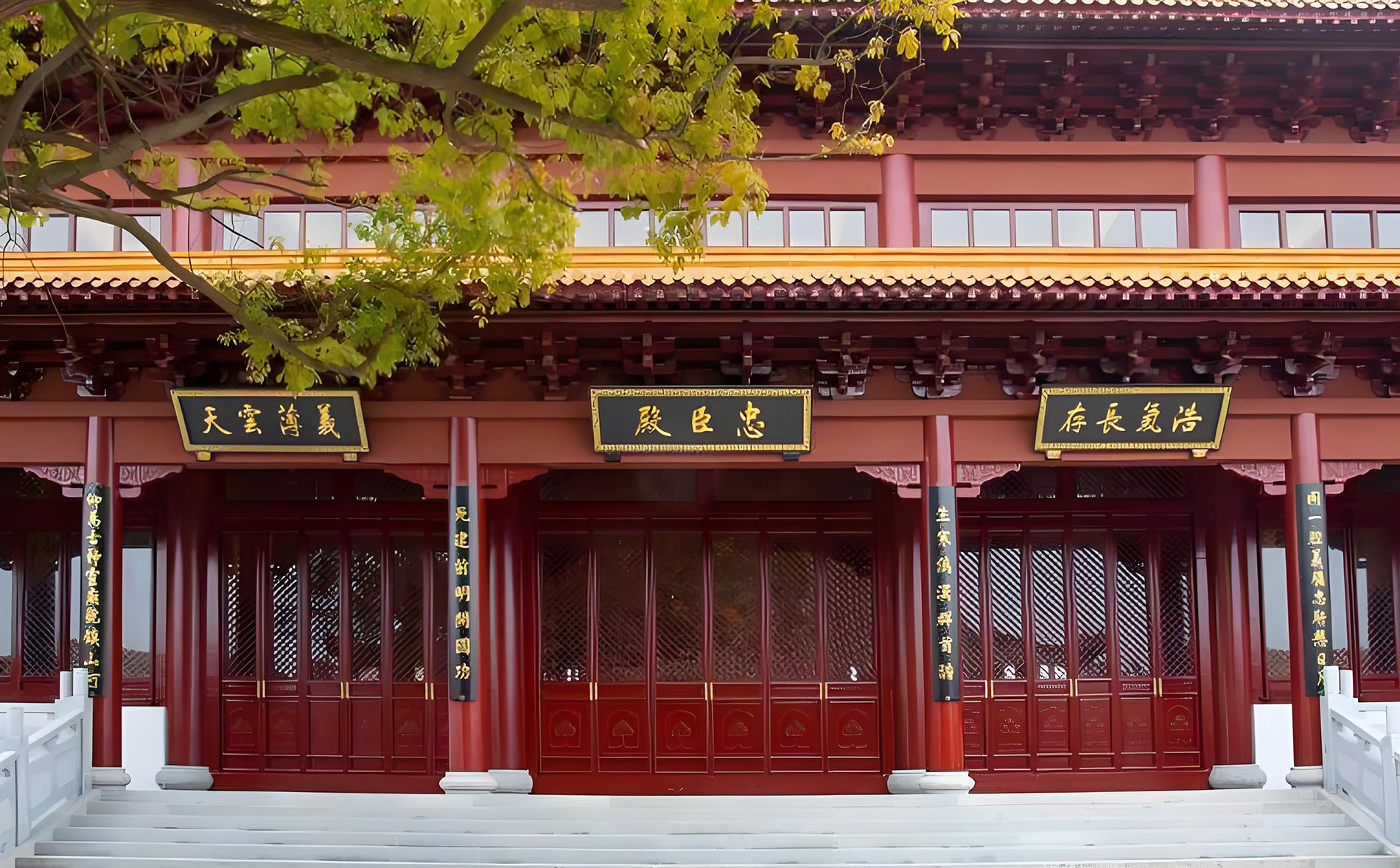 余干县红木牌匾定制：寺庙宗祠,园林景观,创意招牌,抱柱对联