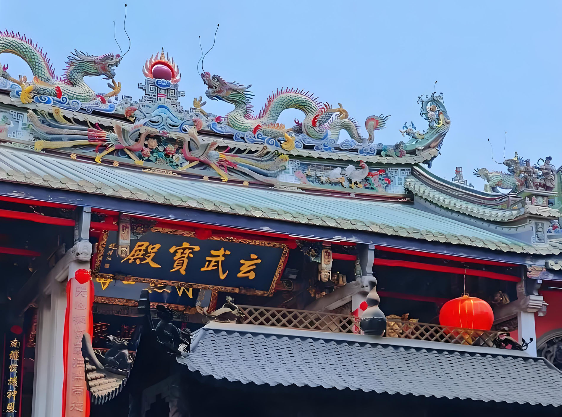 陆丰市红木牌匾定制：寺庙宗祠,园林景观,创意招牌,抱柱对联