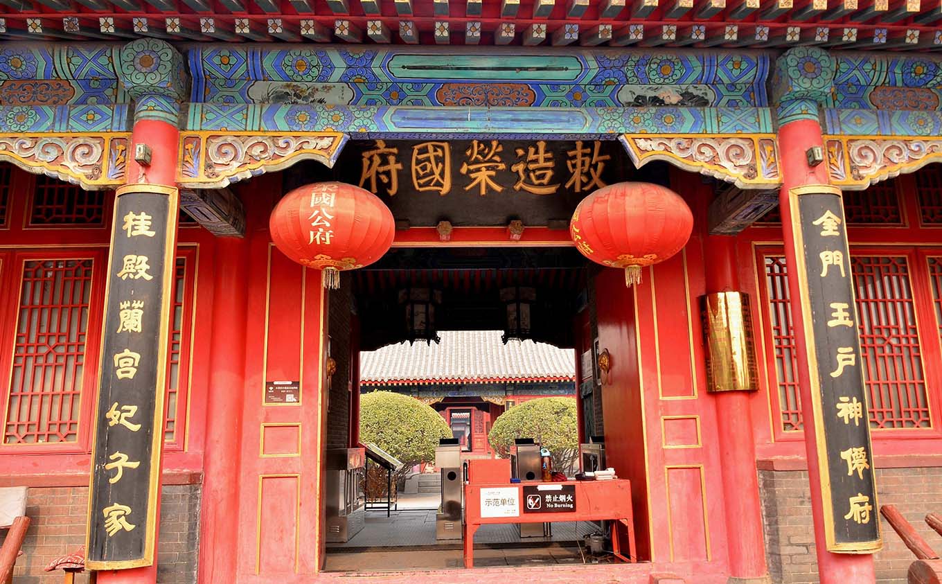 石家庄红木牌匾定制：寺庙宗祠,园林景观,创意招牌,抱柱对联