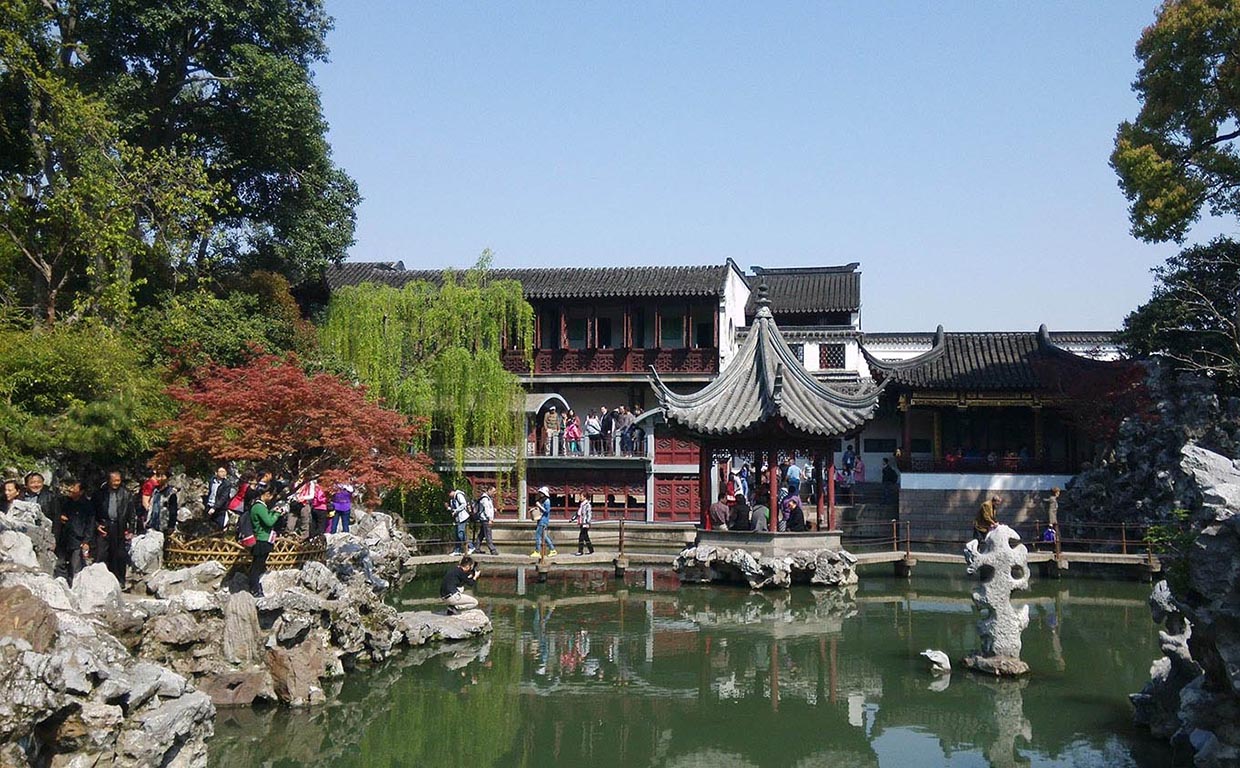 姑苏区红木牌匾定制：寺庙宗祠,园林景观,创意招牌,抱柱对联