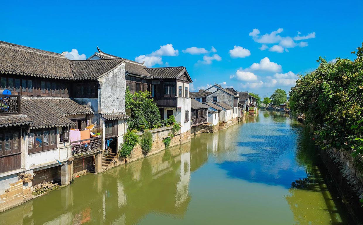 张家港市红木牌匾定制：寺庙宗祠,园林景观,创意招牌,抱柱对联