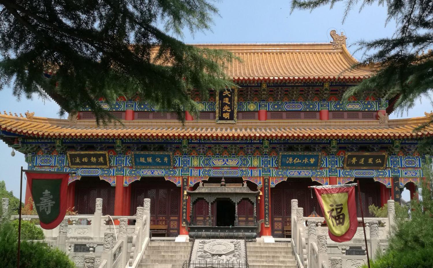 鄠邑区红木牌匾定制：寺庙宗祠,园林景观,创意招牌,抱柱对联