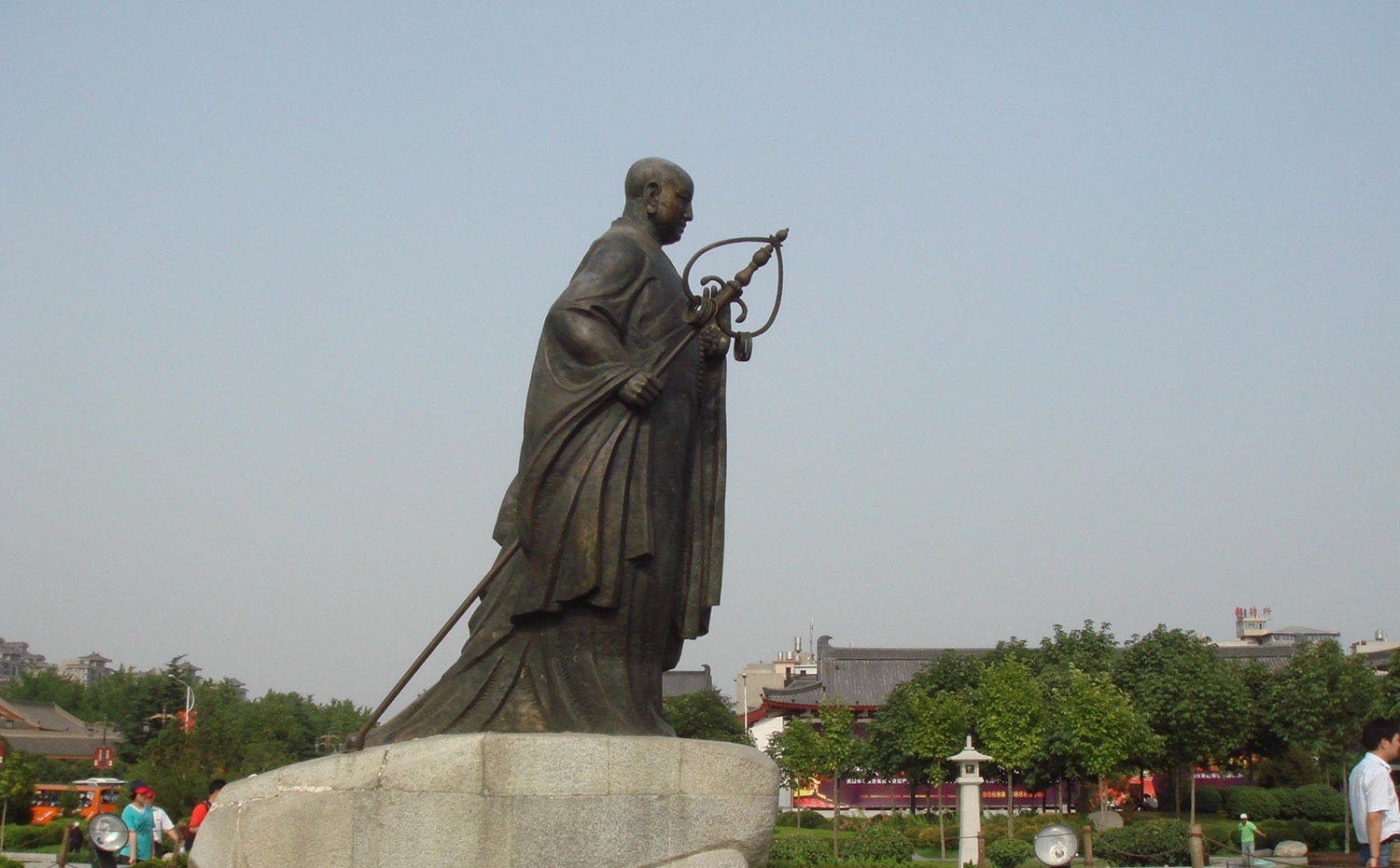 雁塔区红木牌匾定制：寺庙宗祠,园林景观,仿古店招门头,抱柱对联