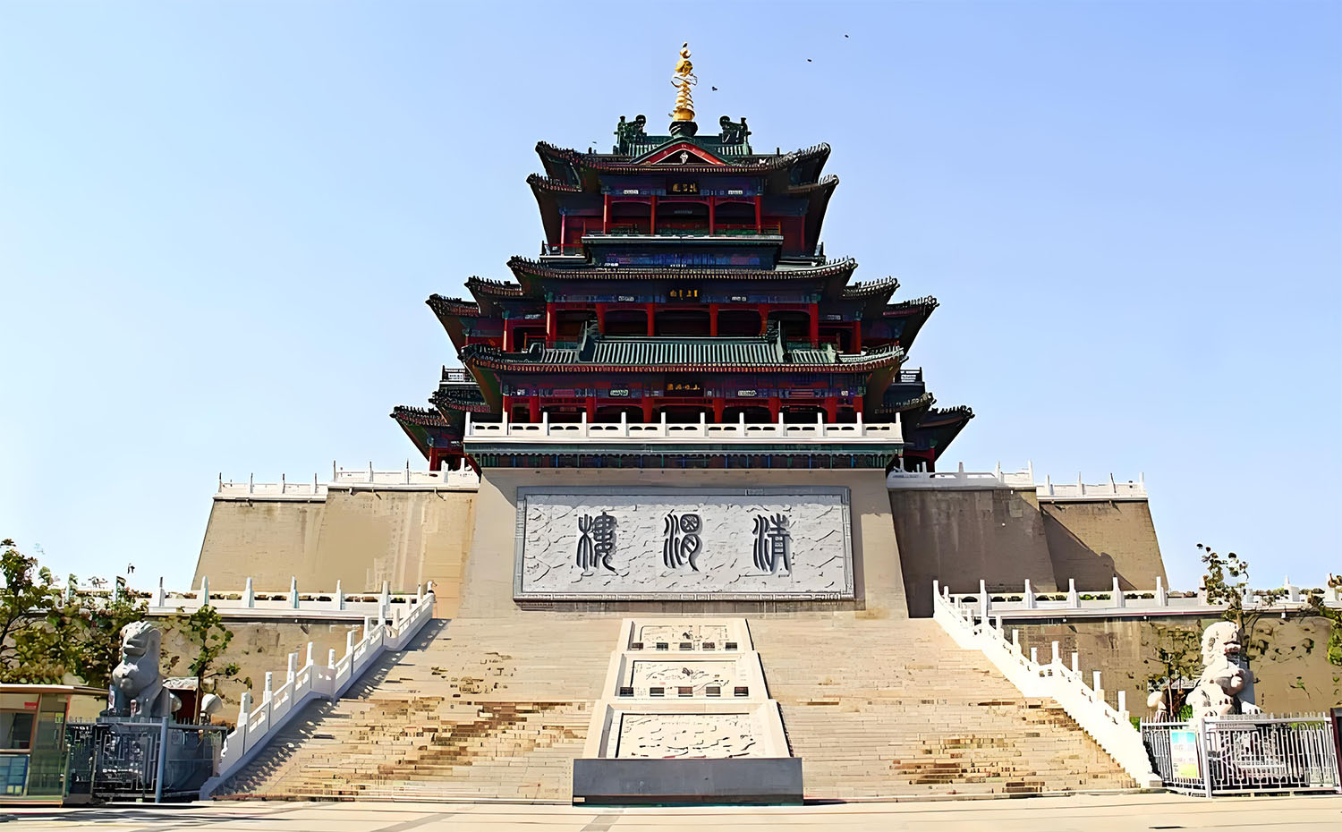 咸阳红木牌匾定制：寺庙宗祠,园林景观,创意招牌,抱柱对联