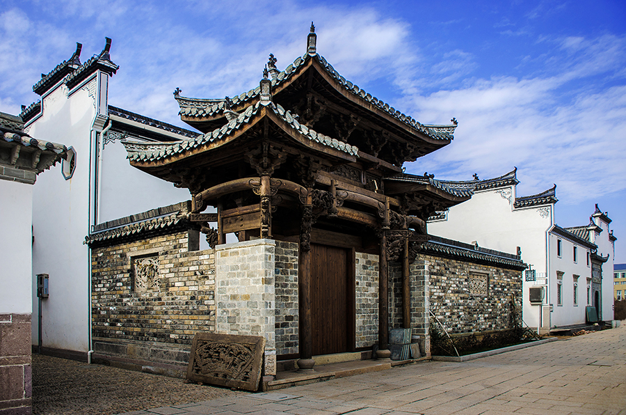 义乌市红木牌匾定制：寺庙宗祠,园林景观,创意招牌,抱柱对联