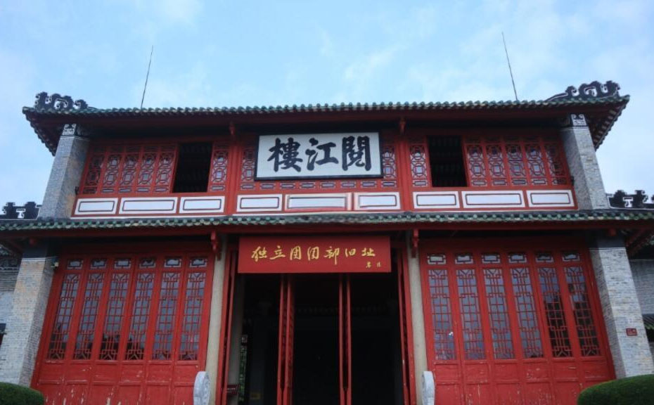 德庆县红木牌匾定制：寺庙宗祠,园林景观,创意招牌,抱柱对联