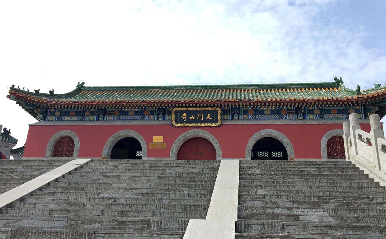 张家界市红木牌匾定制：寺庙宗祠,园林景观,创意招牌,抱柱对联